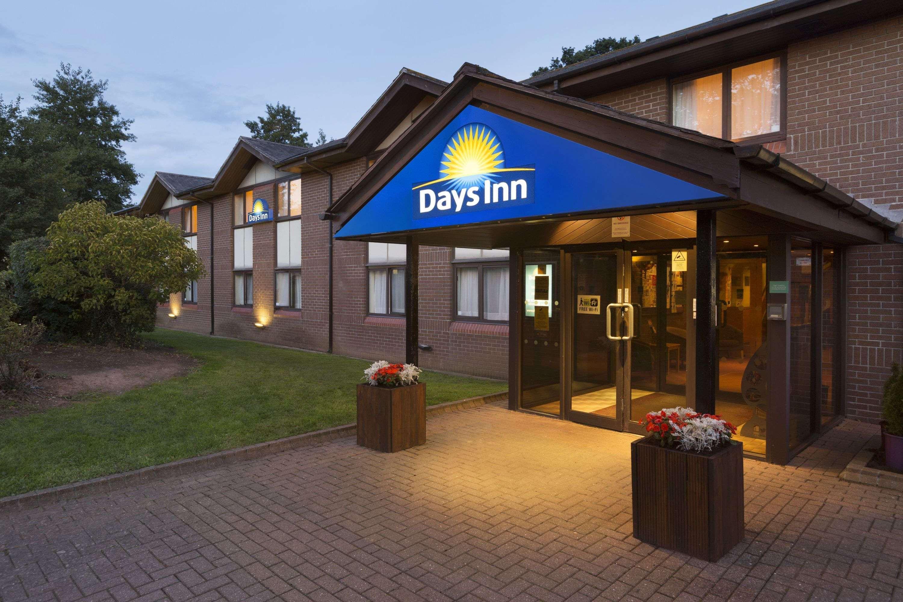 Days Inn Taunton Exteriör bild